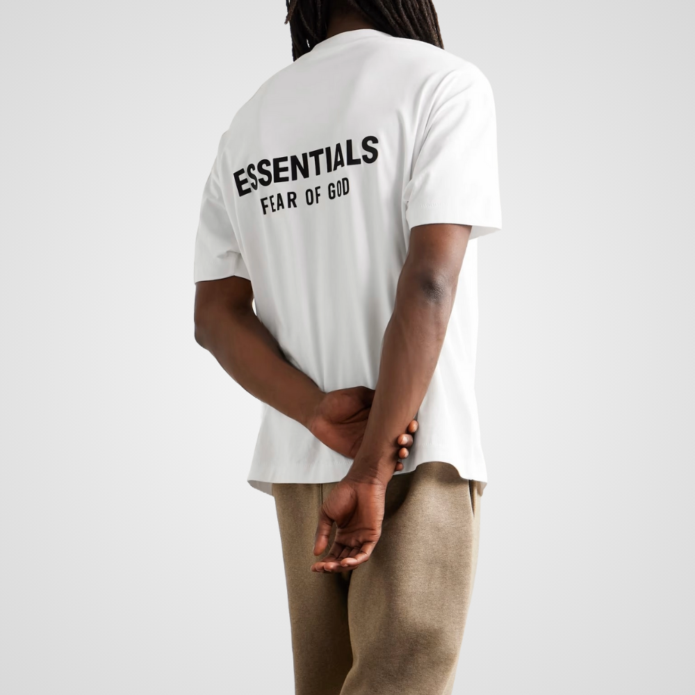 ESSENTIALS Fear of God White Oversized T-shirt - Averlo