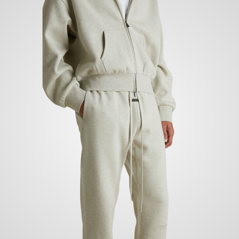 Fear of God ESSENTIALS Pants in Cream Colour - Averlo