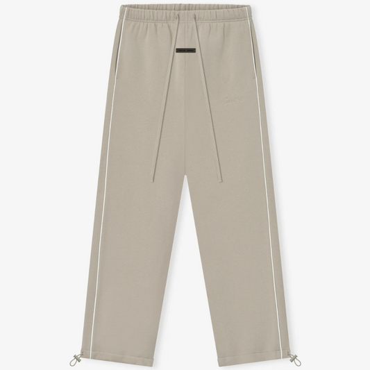 Fear of God ESSENTIALS SS25 Relaxed Fleece Sweatpants With Piping, Timber/Cloud White